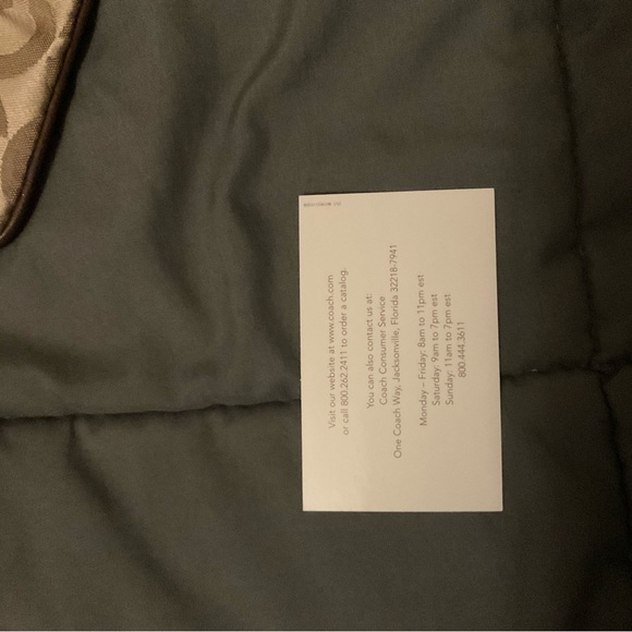 BNWT Small Coach Wristlet - Picture 7 of 7